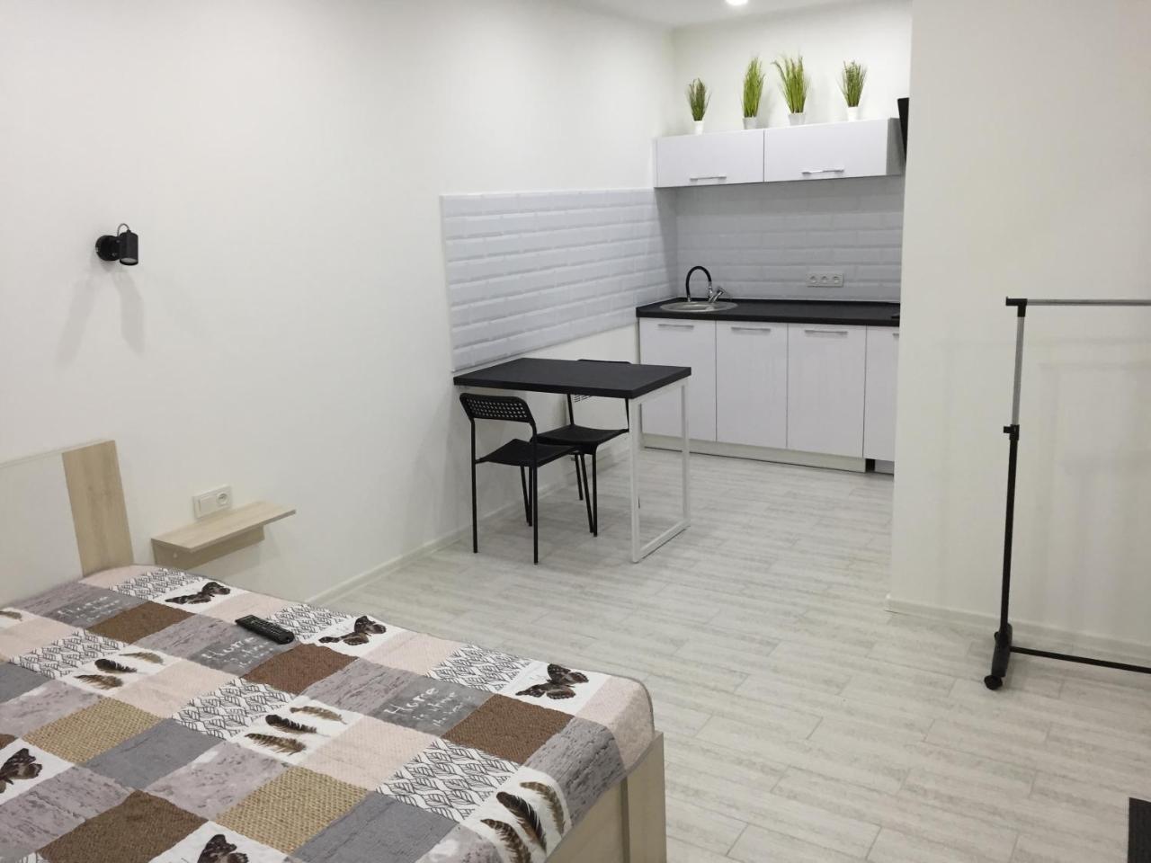 Small Underground Apartment At The Center Jersón Exterior foto