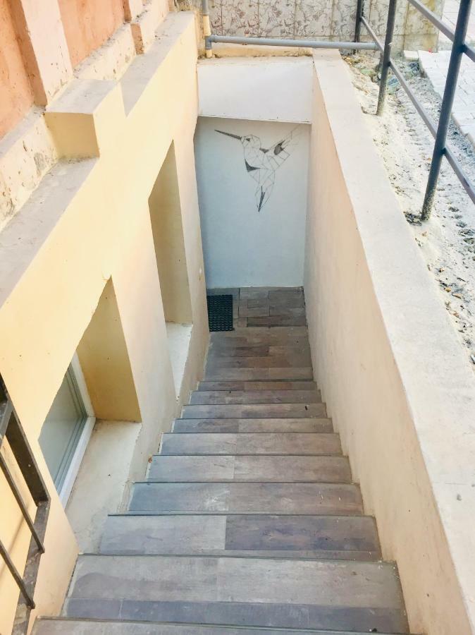 Small Underground Apartment At The Center Jersón Exterior foto